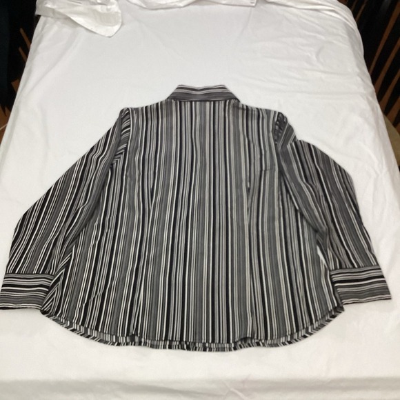 East 5th Black/Gray/White Polyester Stretch Striped Long Sleeves Blouse 1X - Picture 2 of 7